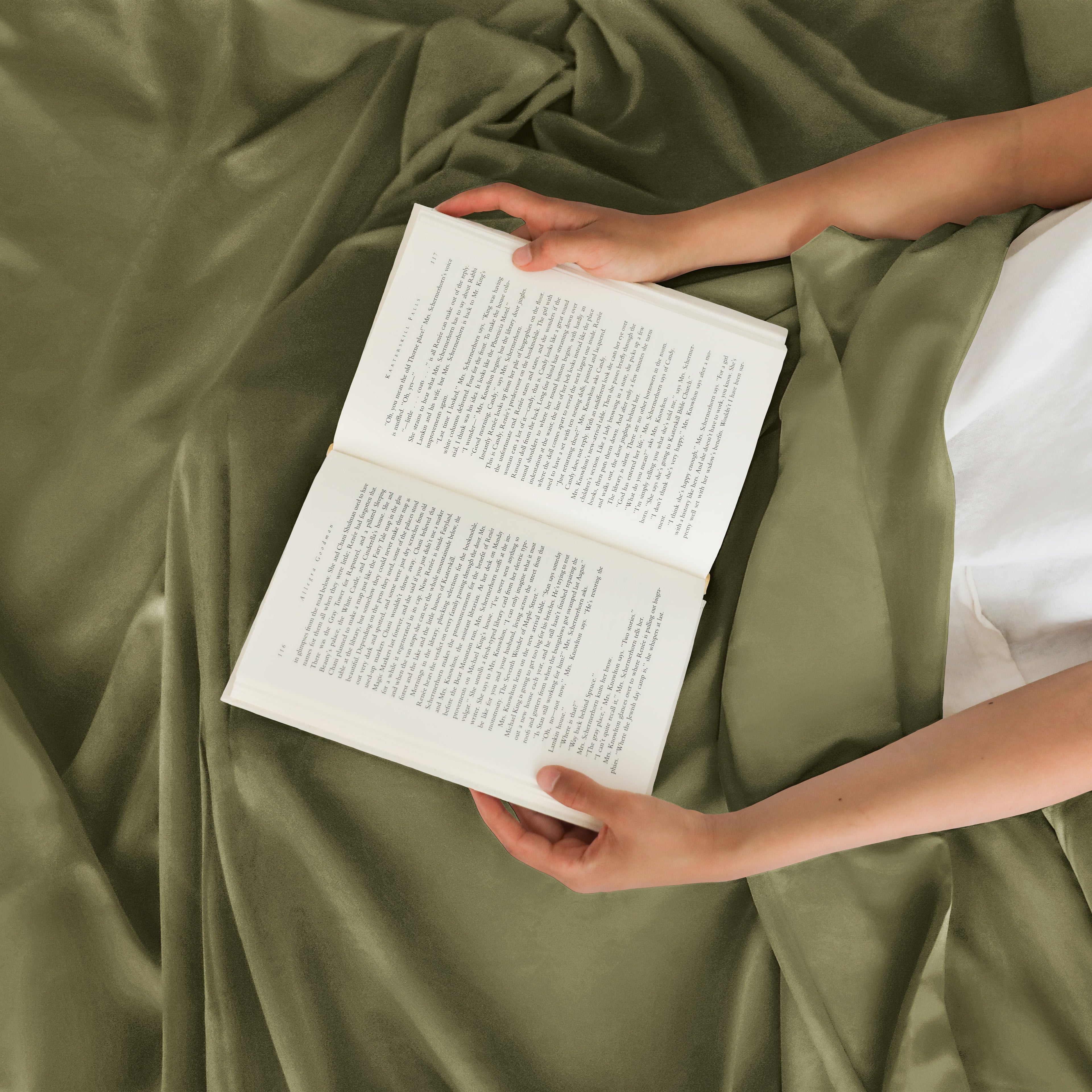 CGK Unlimited 4-Piece Microfiber Bed Sheet Set